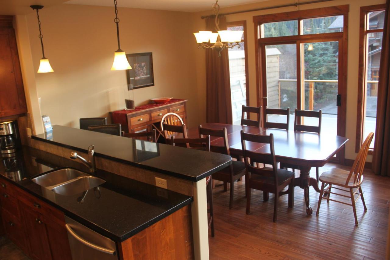 Woodhaven # 8 In Sun Peaks Villa ภายนอก รูปภาพ