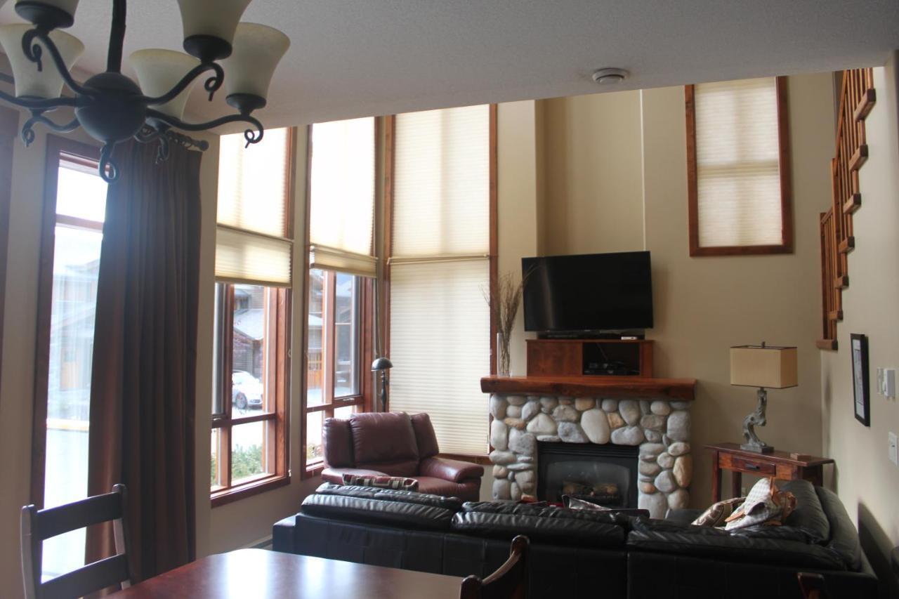 Woodhaven # 8 In Sun Peaks Villa ภายนอก รูปภาพ